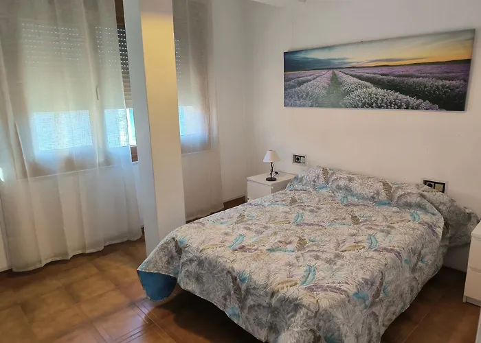 En El Paseo Maritimo De A Pie De Playa *