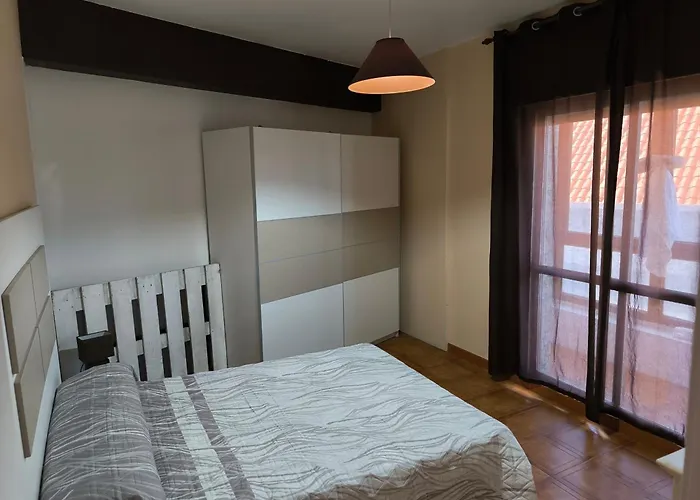 En El Paseo Maritimo De A Pie De Playa *